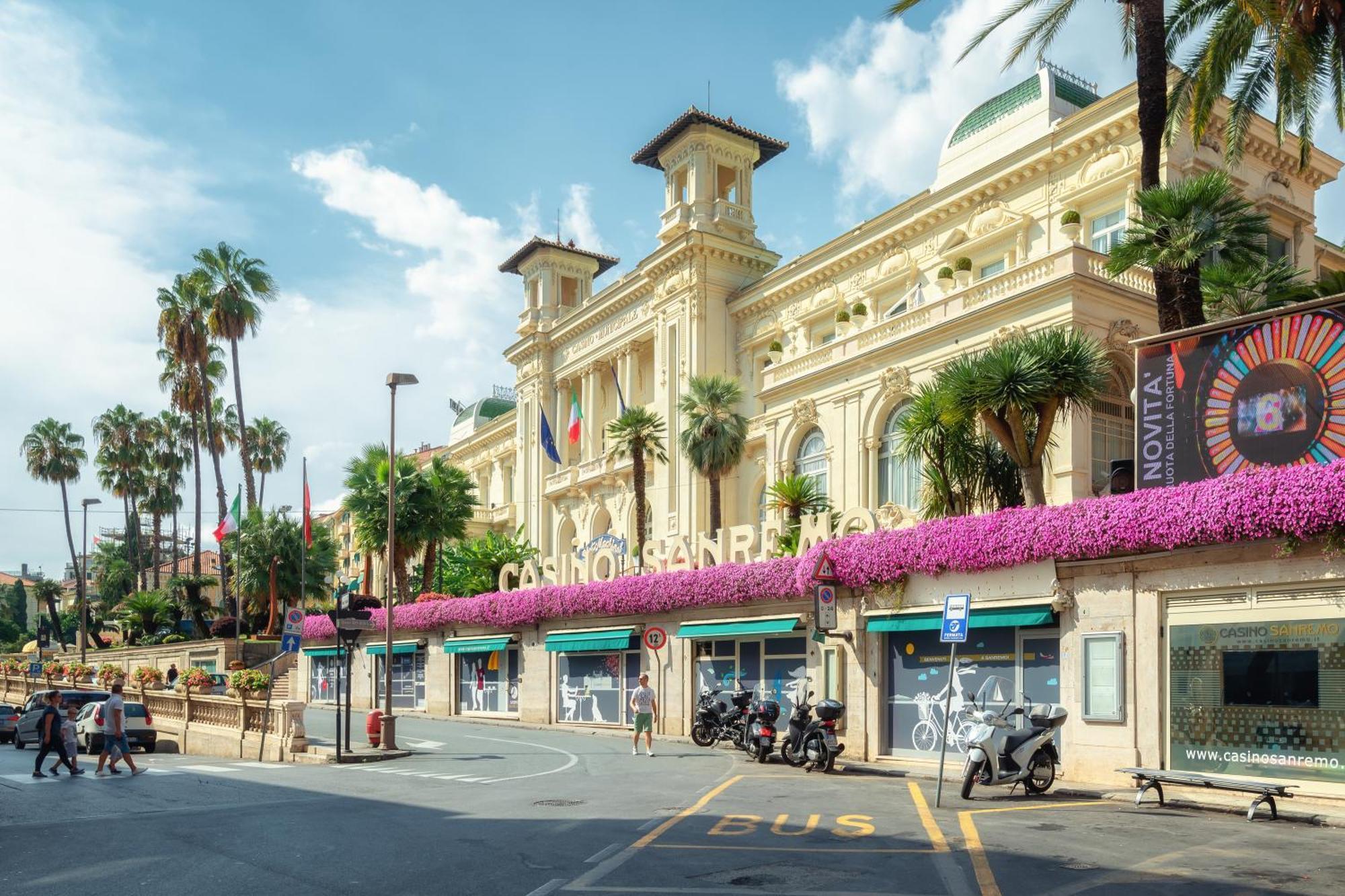 Seven Suites Apartments - Via Matteotti 178 Sanremo Dış mekan fotoğraf